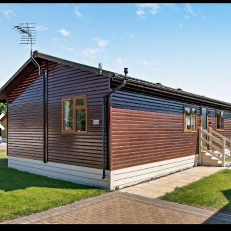 Ness Lodge Little Habton Екстериор снимка